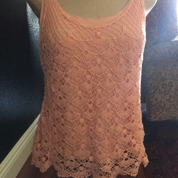 Pink lace tank top - Picture 7 of 8